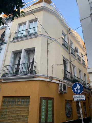 Stunning Attic With Private Terrace And Parking Optional Apartamento Sevilha Exterior foto