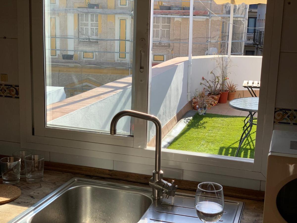 Stunning Attic With Private Terrace And Parking Optional Apartamento Sevilha Exterior foto